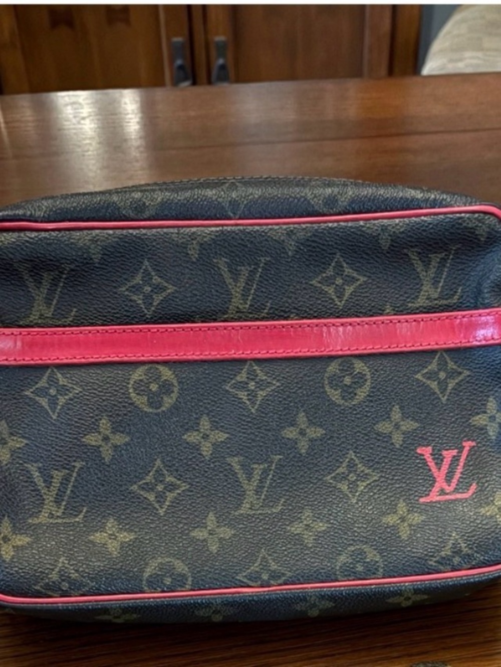 🍒 Authentic!! Louis Vuitton Monogram Crossbody with red trim. - Picture 2 of 11